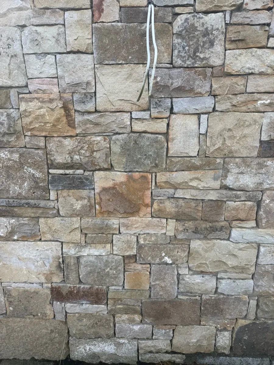 Traditional Sandstone guillotine cut tonne bags - Image 2