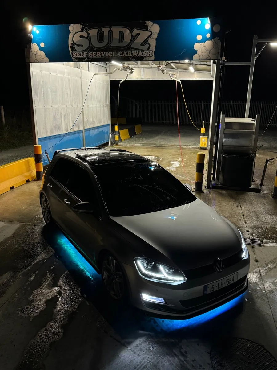 Volkswagen Golf 2015 - Image 1