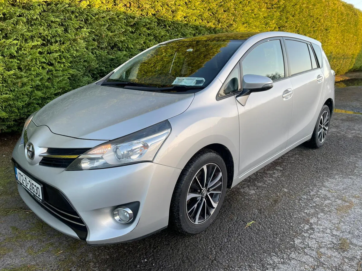 17 TOYOTA VERSO *** TURBO NEEDS ATTENTION *** - Image 3