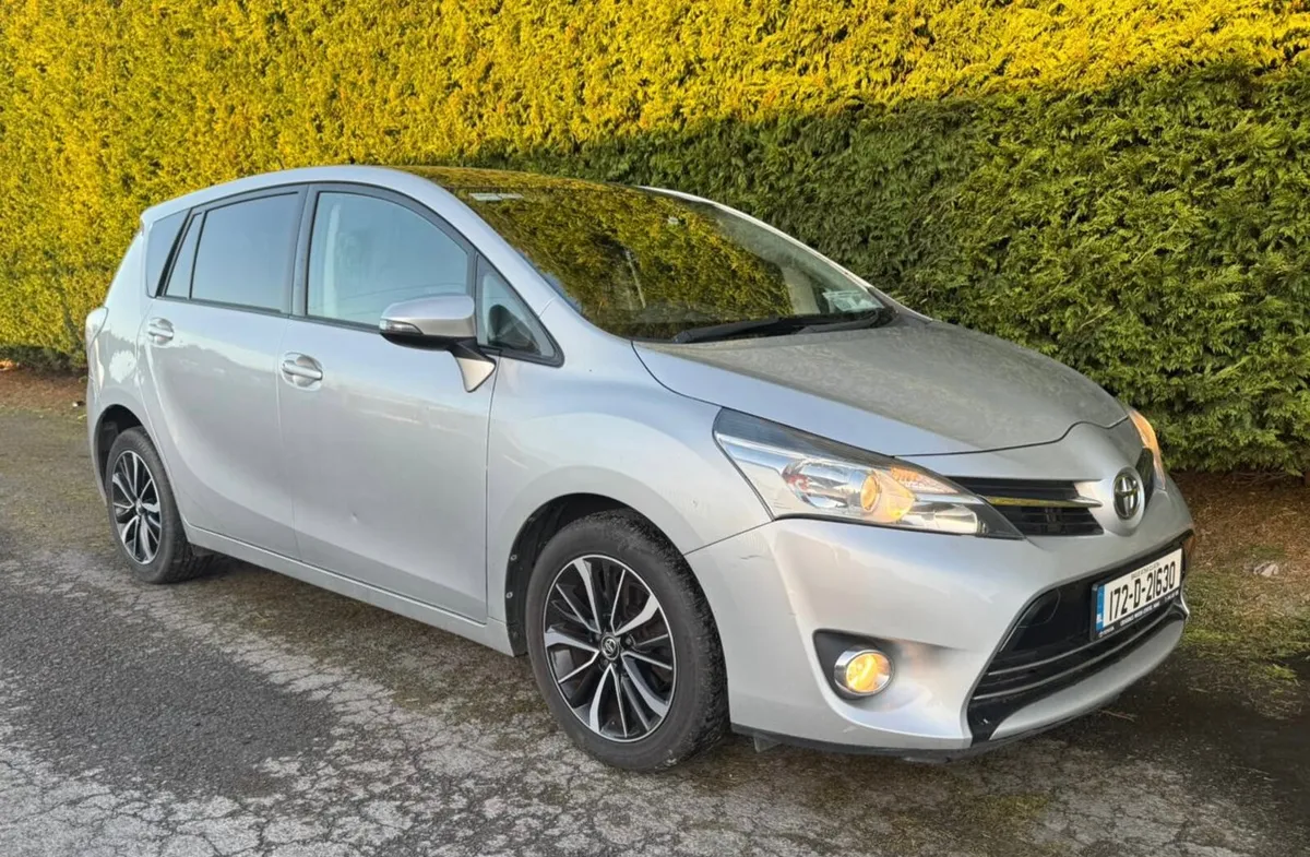 17 TOYOTA VERSO *** TURBO NEEDS ATTENTION *** - Image 1