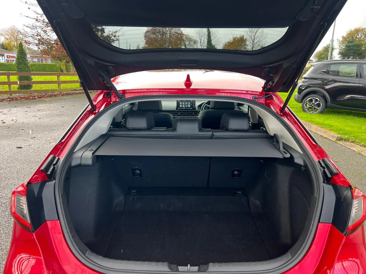 Honda Civic Advance e:HEV 2025 - Image 4