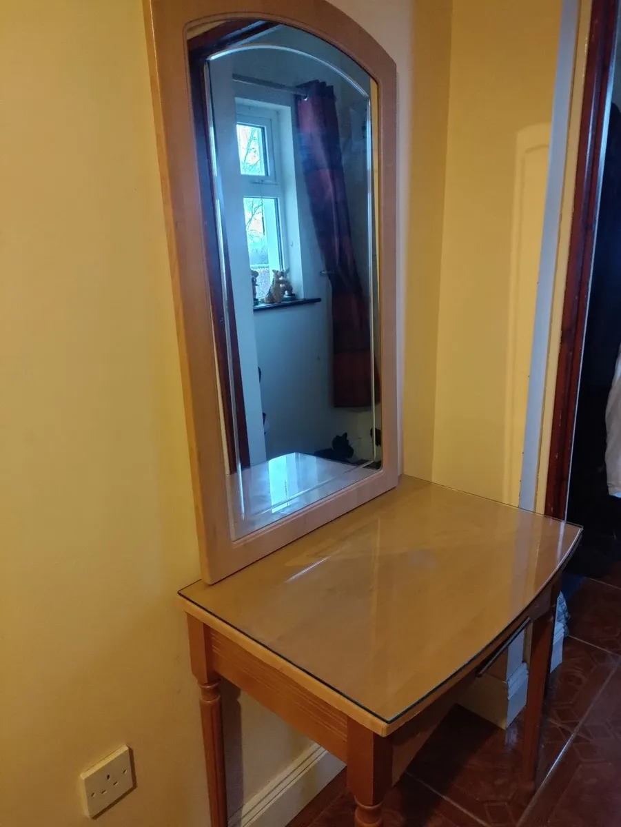 Dressing table - Image 2