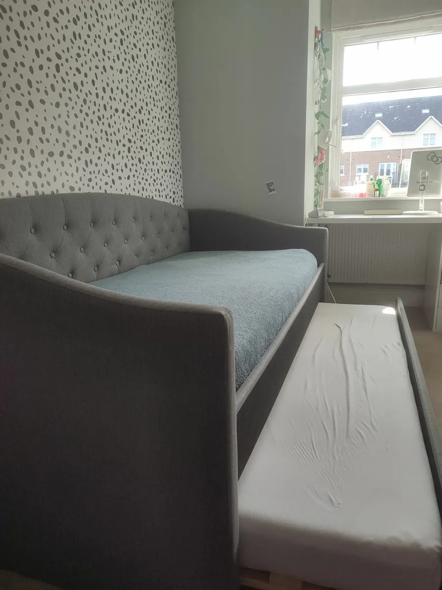 single bed frame with additional sleeping - Image 3