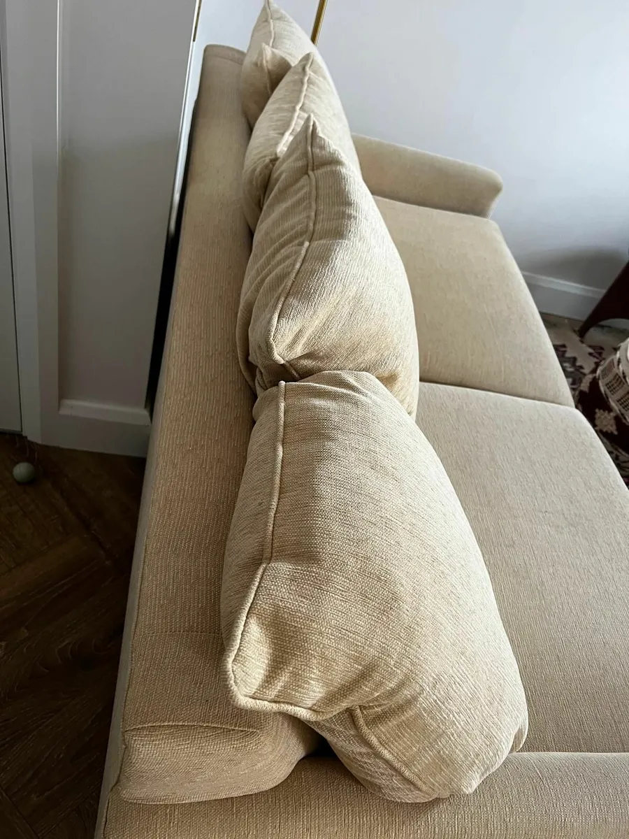 Couch and chairs - Image 3