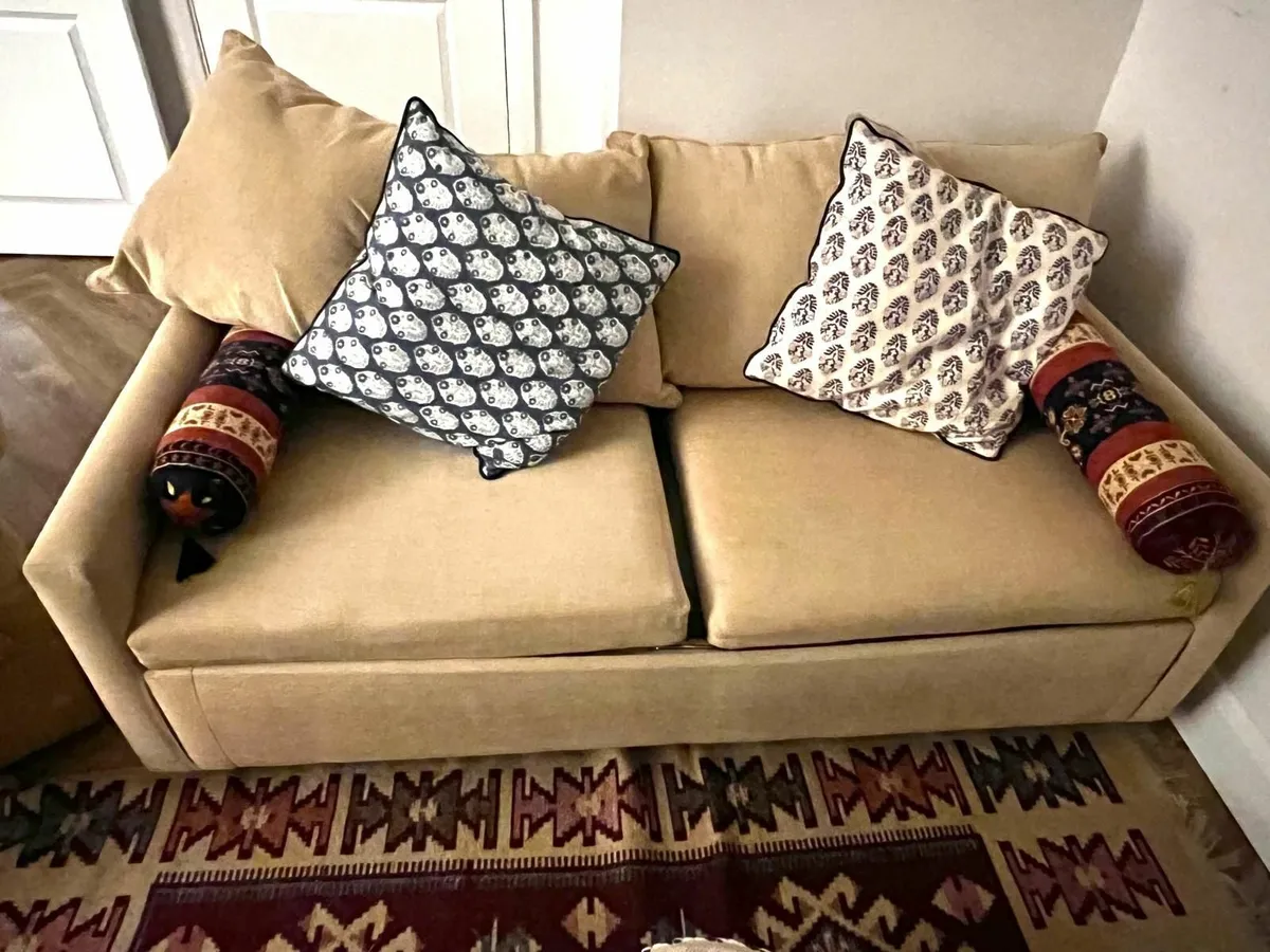 Couch and chairs - Image 4