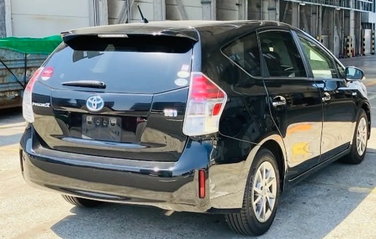 Prius Alpha -201D- ( 23,950 ) - Image 1