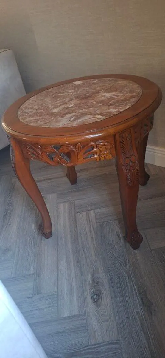 PRICE DROP: Small round table with marbled insert - Image 1