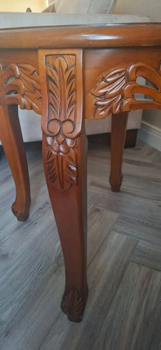 PRICE DROP: Small round table with marbled insert - Image 3