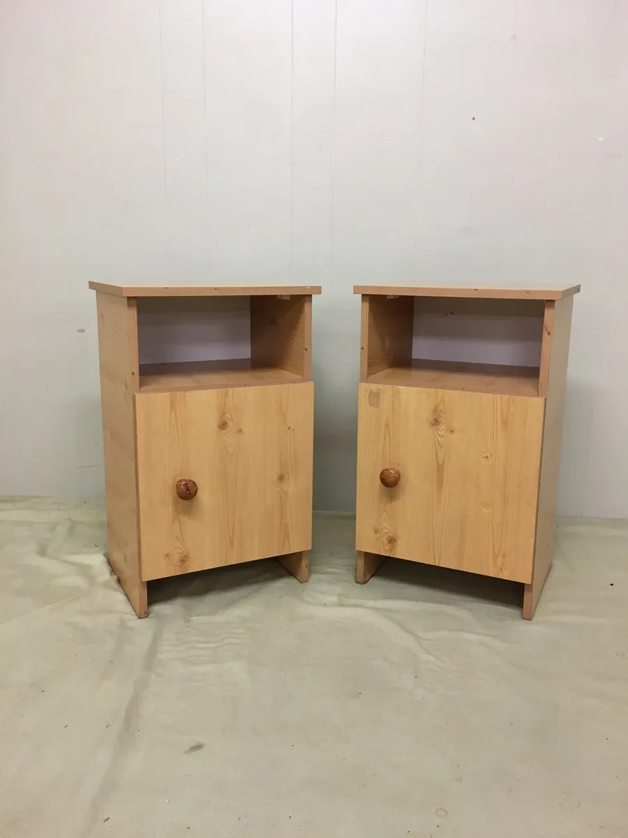 Pair Bedside Lockers - Image 3