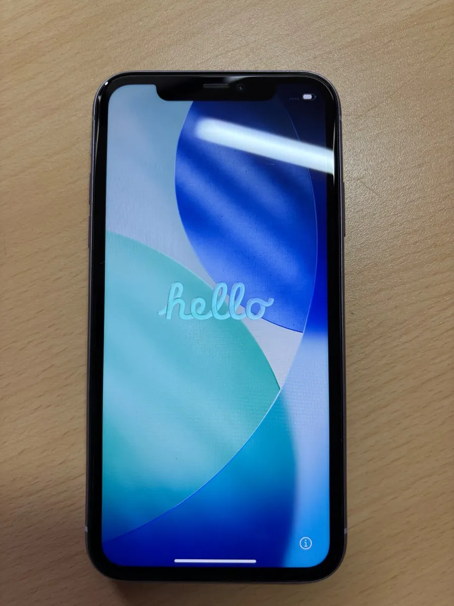 iPhone 11 in excellant condition - Image 1