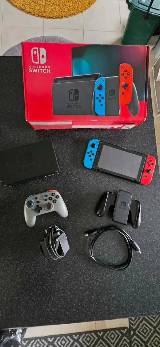 Nintendo Switch - Image 3