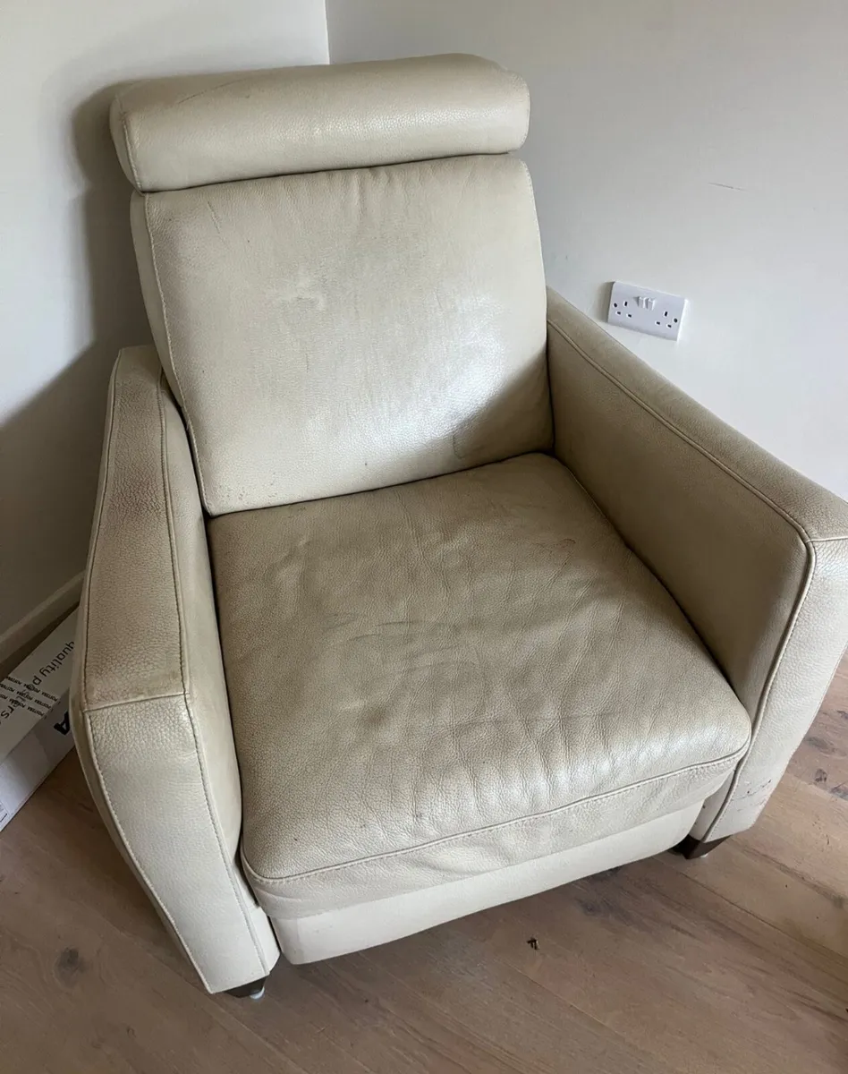 Recliner leather chair