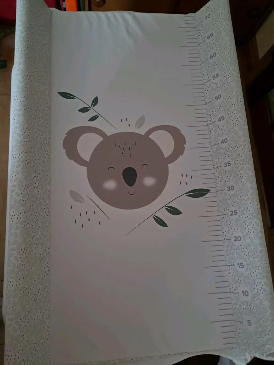 Baby changing table - Image 3
