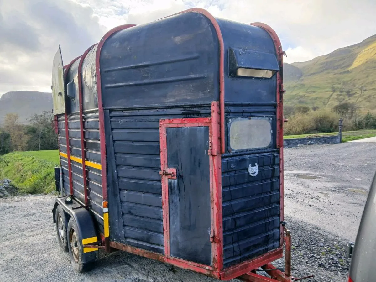 Rice horse box - Image 1