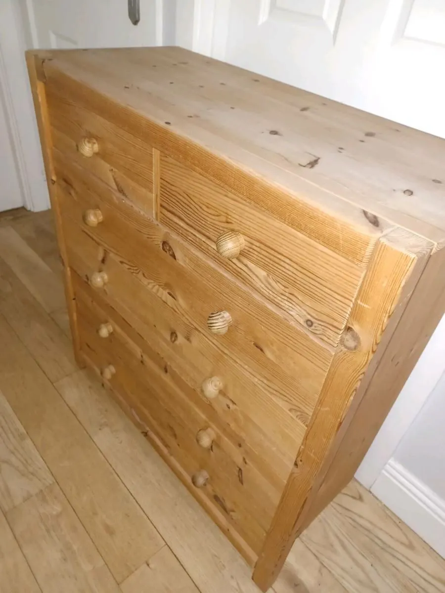 Chest of drawers - Image 1