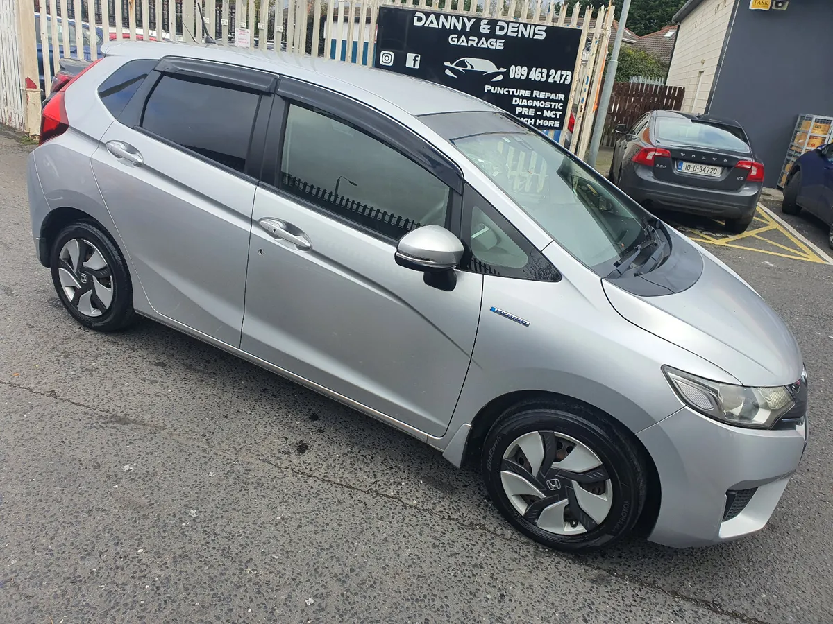 Honda Fit 2014 HYBRID NEW NCT - Image 2