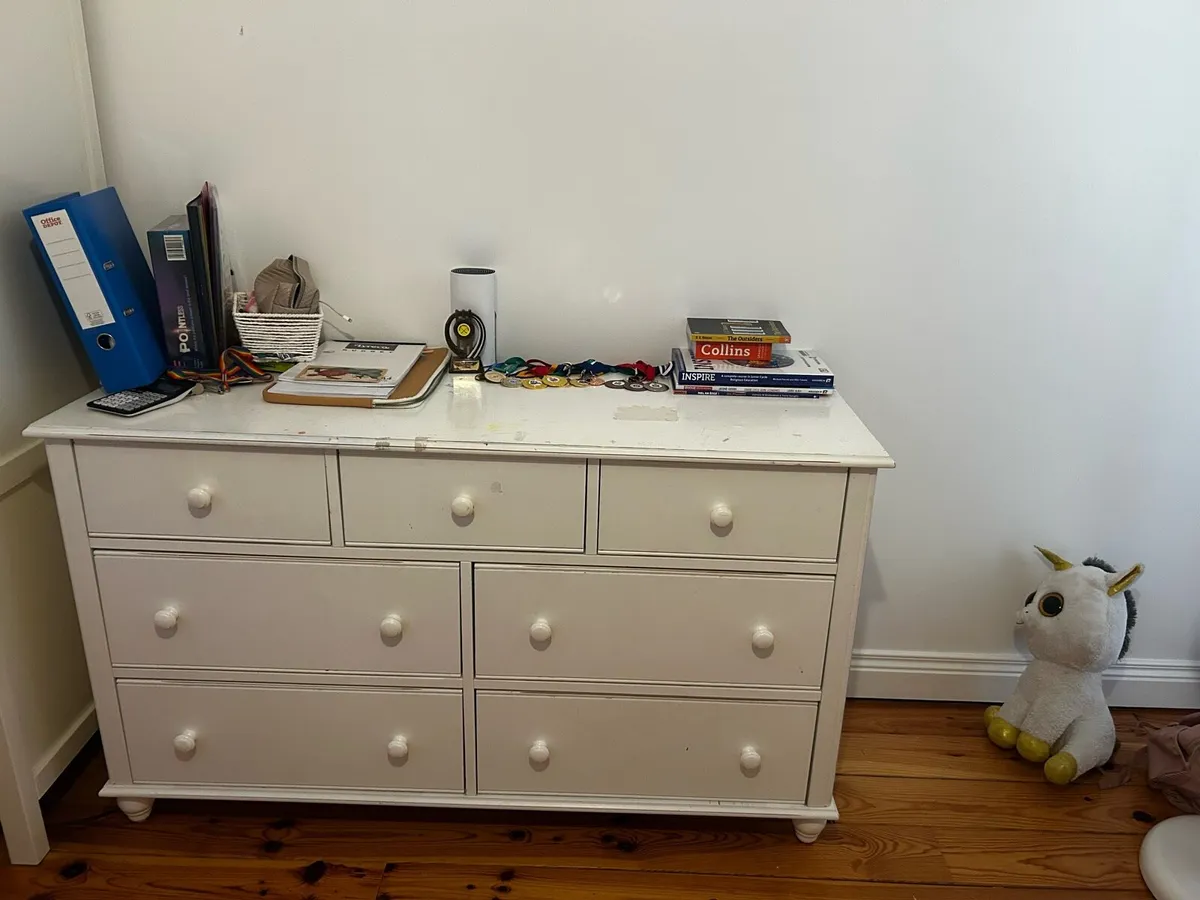 Wardrobe & chest of drawers - Image 2