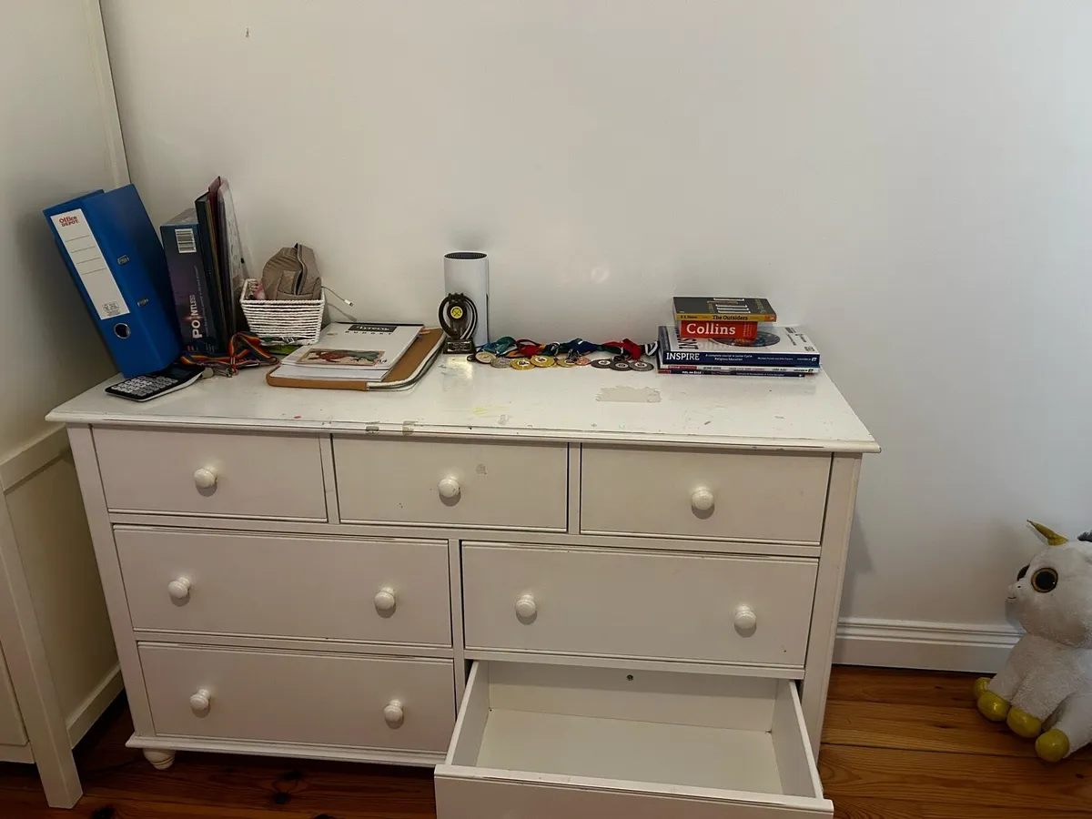 Wardrobe & chest of drawers - Image 3