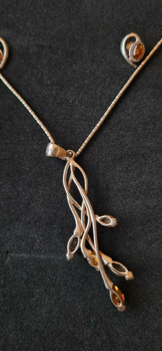 Silver and Amber Jewellery Set - Image 3