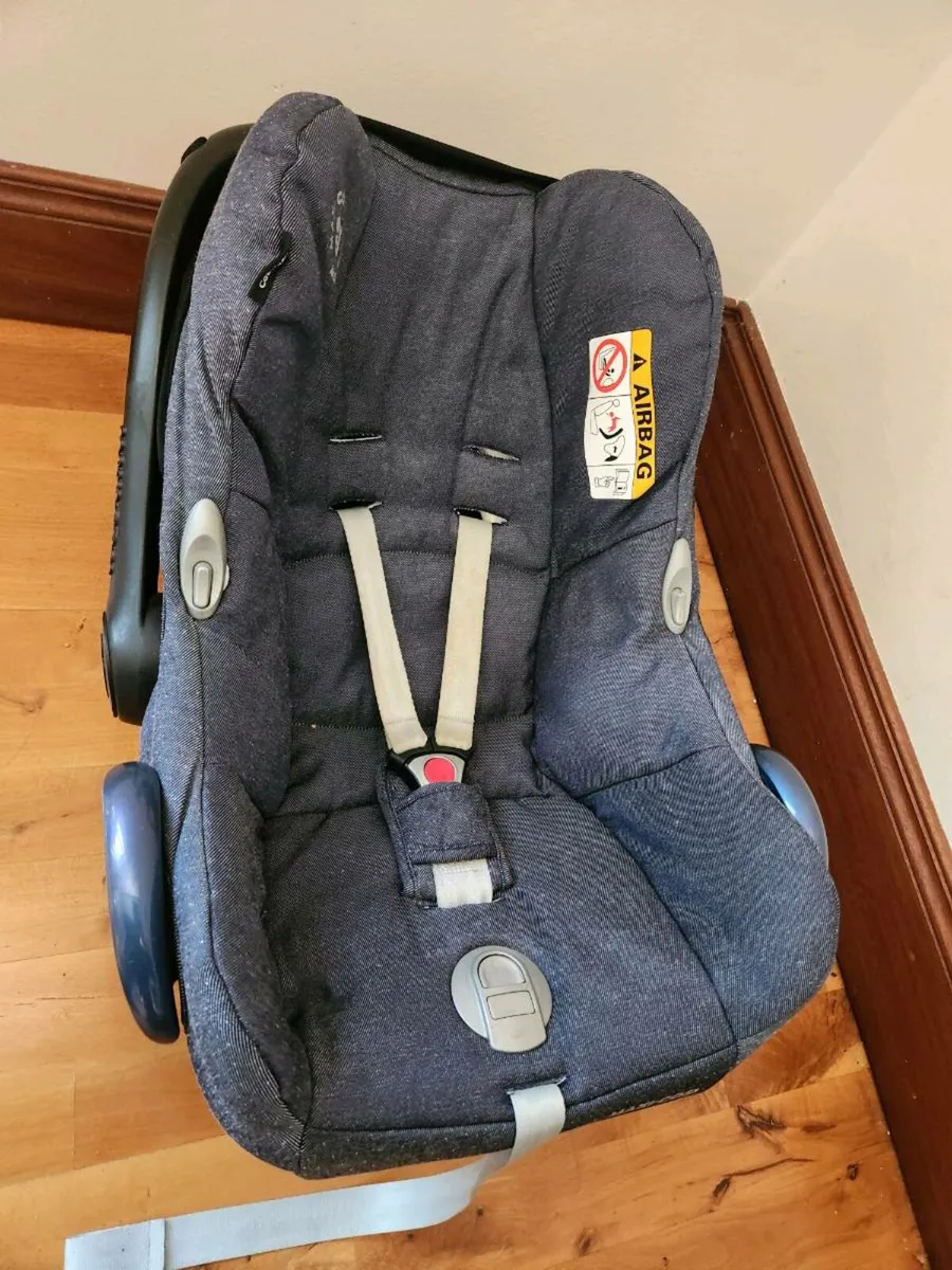 Maxi-cosi travel system with isofix. - Image 1