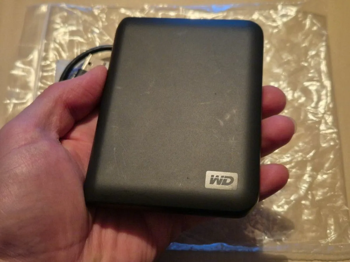 WD My Passport 320GB portable hard disk - Image 3
