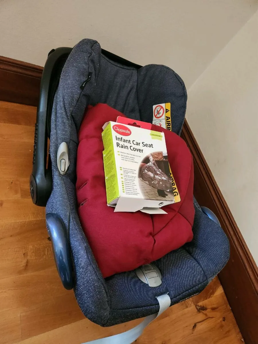 Maxi-cosi travel system with isofix. - Image 2