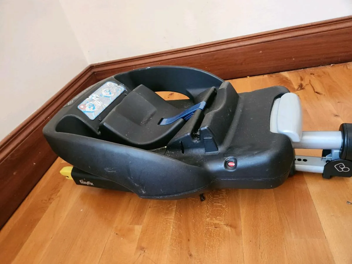 Maxi-cosi travel system with isofix. - Image 4