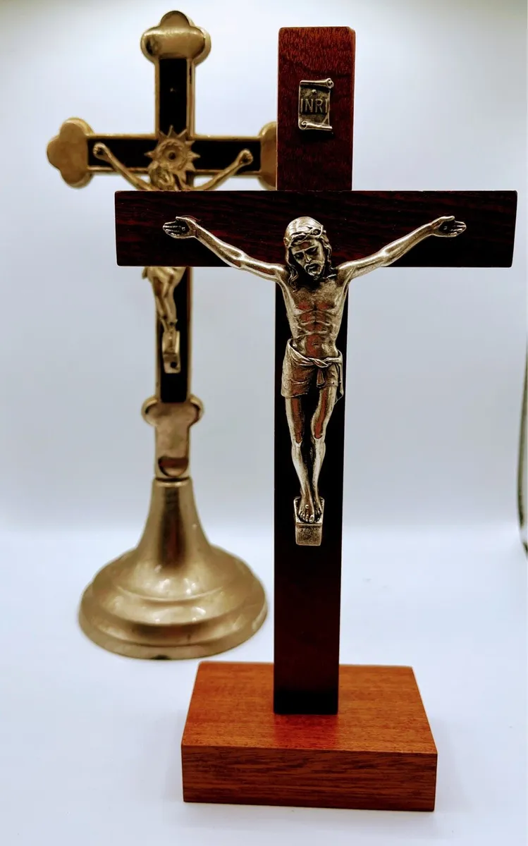 Wooden Crucifix and free metal crucifix - Image 1