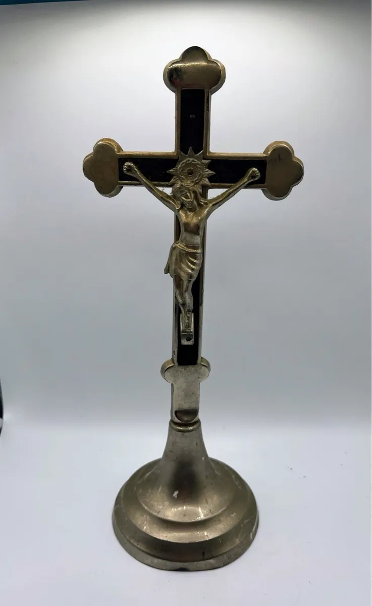Wooden Crucifix and free metal crucifix - Image 2