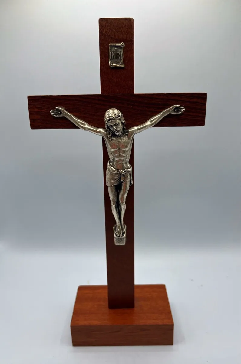 Wooden Crucifix and free metal crucifix - Image 3