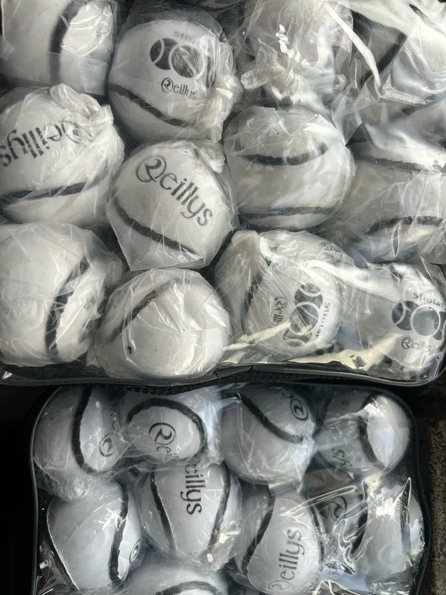Sliotars - Image 1