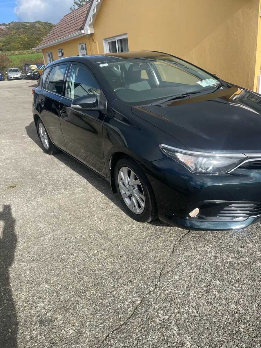 Toyota auris 1.6 d4d business edition - Image 1