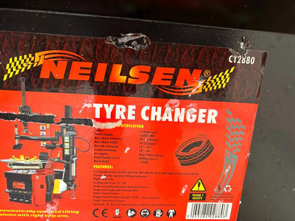 Neilsen Tyre Chenger CT2880 & Tyre Blancer - Image 1