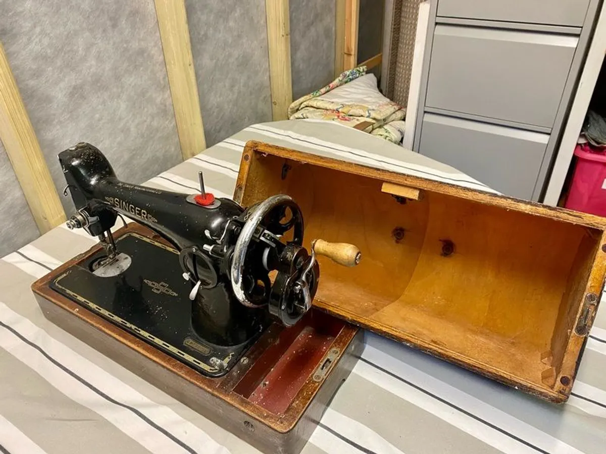 Sewing Machine Singer - Image 2