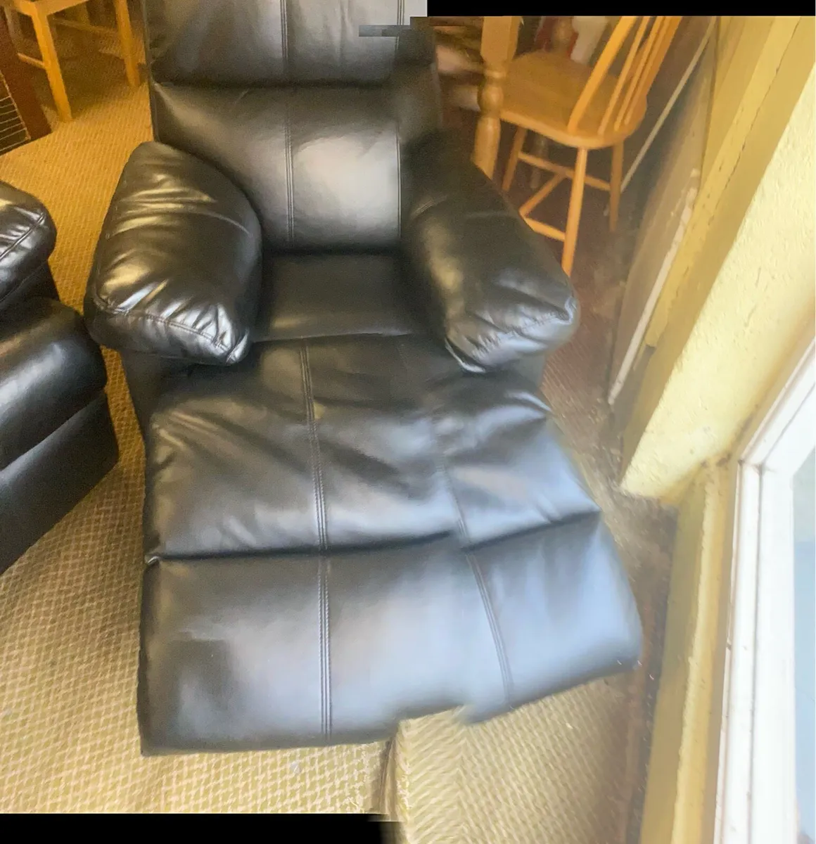 Leather suite - Image 1