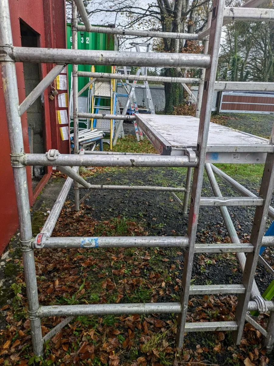 Scaffolding tower - Image 2