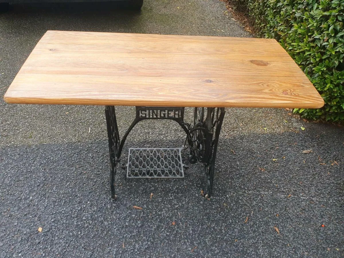 SINGER FRAMED COFFEE TABLE WITH PINE TOP