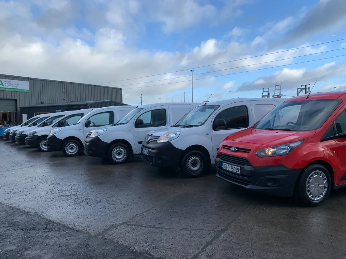 MASSIVE COMMERCIAL VEHICLE CLEARANCE AUCTION!! - Image 3