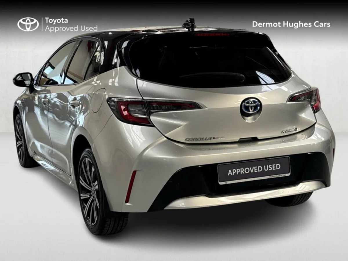 Toyota Corolla HYBRID L/SPORT HB AUTO - Image 2