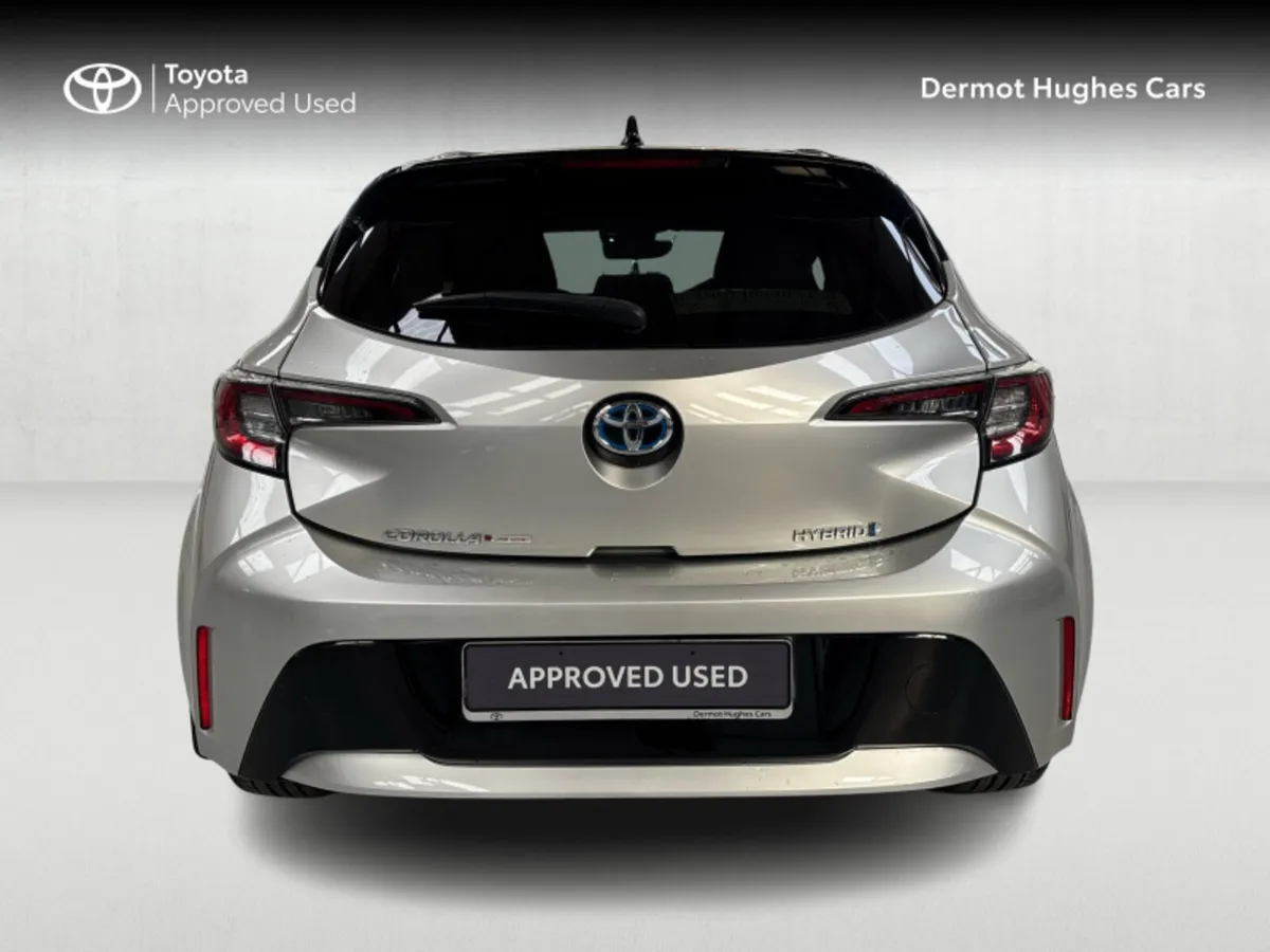 Toyota Corolla HYBRID L/SPORT HB AUTO - Image 4