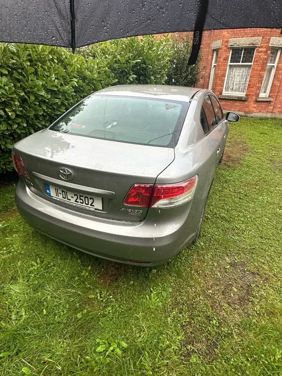 2011 Toyota Avensis - Image 2