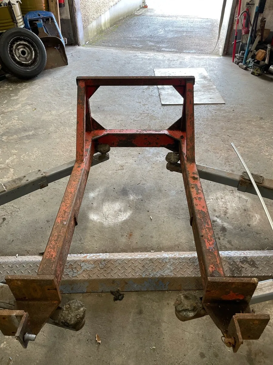 Bonnet 185 - Image 3