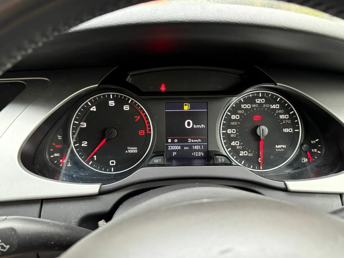 Audi A4 2010 TFSI plus Roof Rack - Image 3