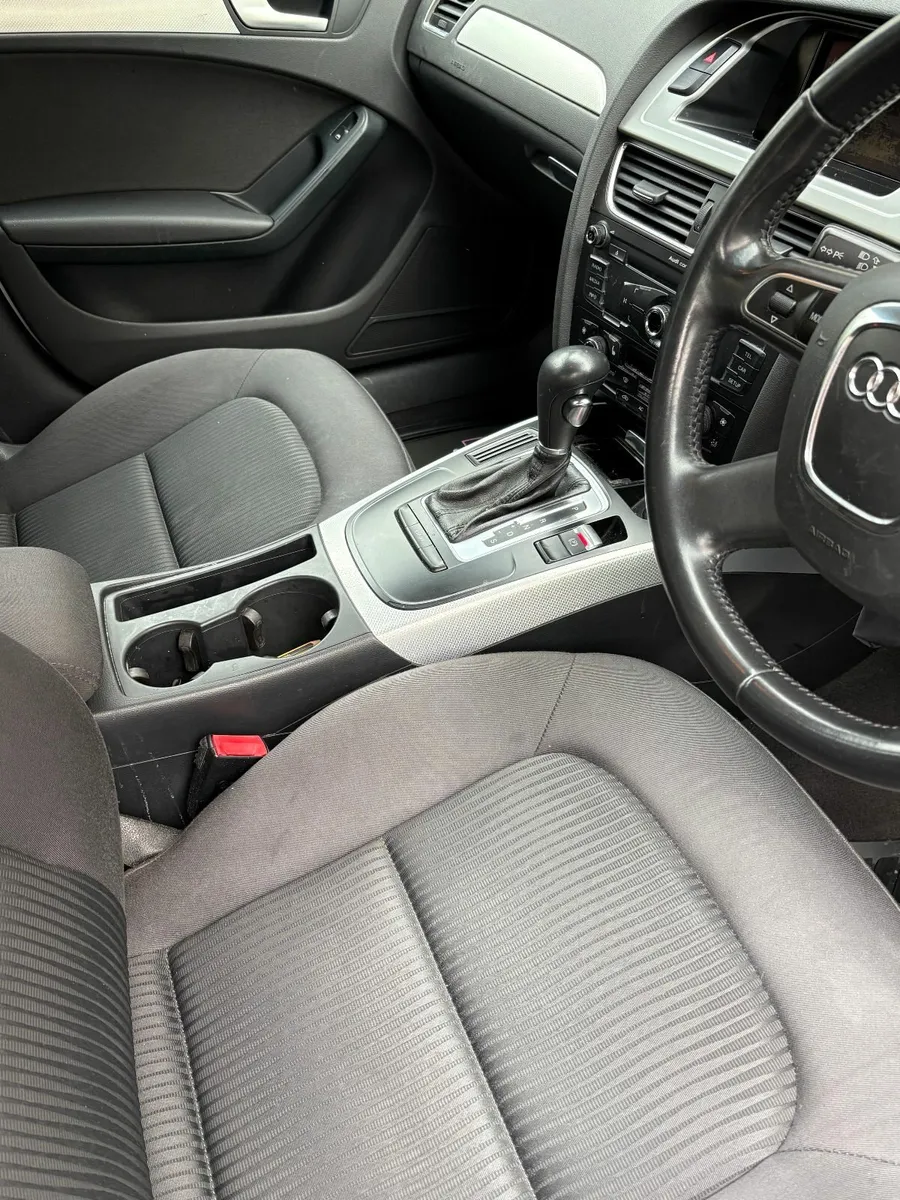 Audi A4 2010 TFSI plus Roof Rack - Image 4