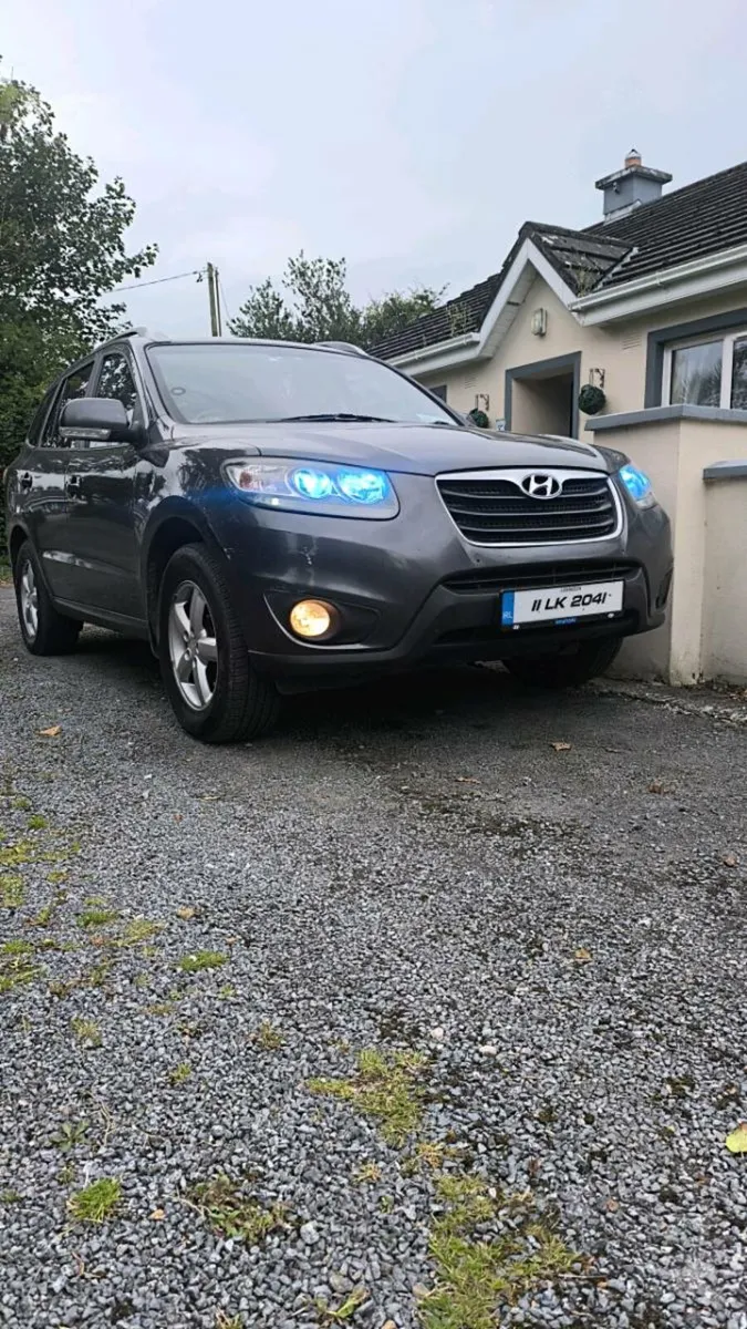 Hyundai Santa Fe - Image 1