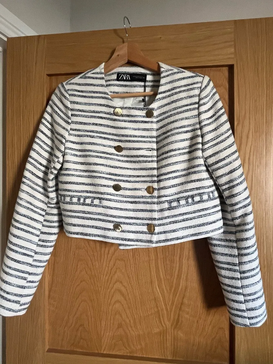 Zara navy and cream crop blazer - Image 1