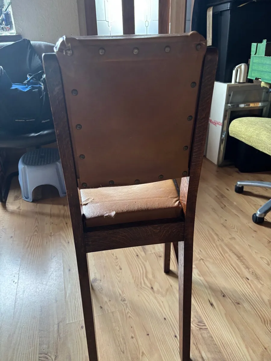 Charming stool chair - Image 3