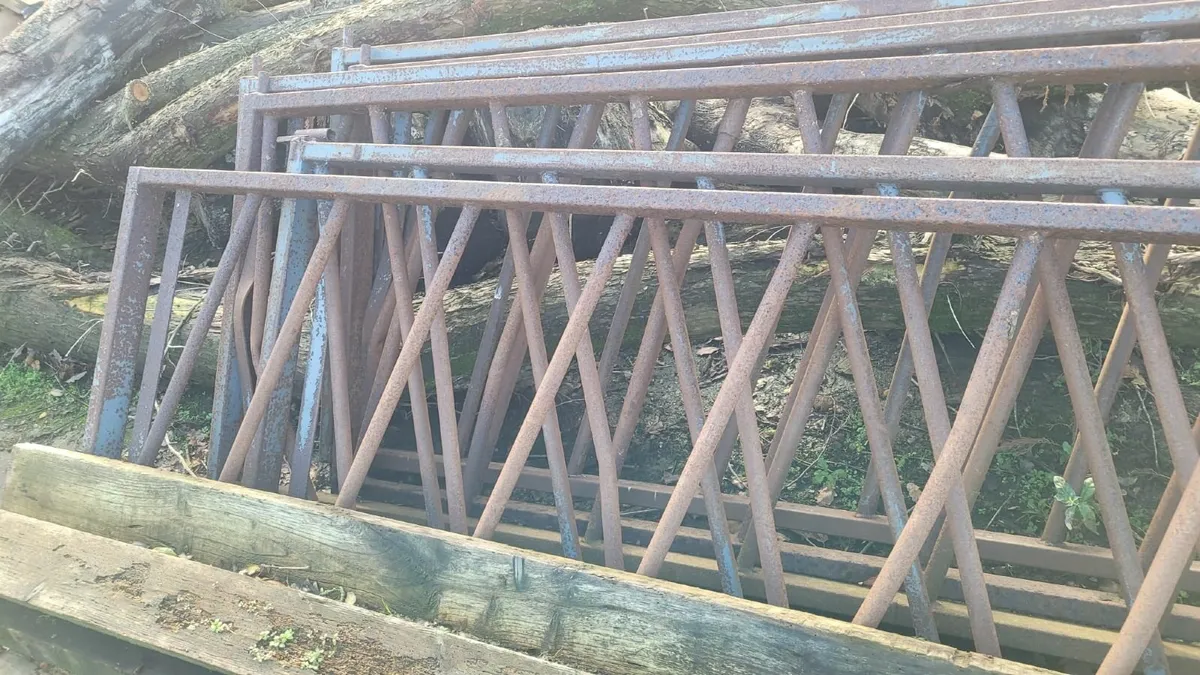 Farm Cattle Yard Feeding Passage Gates - Image 3