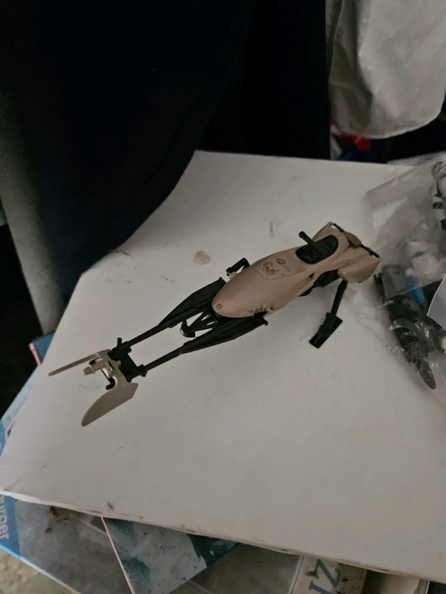 Vintage Star Wars Speederbike - Image 1