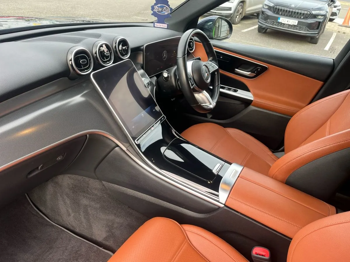 Mercedes-Benz GLC GLC 220 D 4matic AMG Line - Image 3